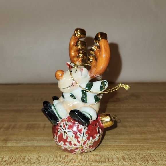 CHRISTMAS PORCELAIN ORNAMENTS set of Five - Picture 8 of 10